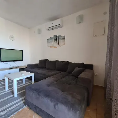 Mihaela Apartment